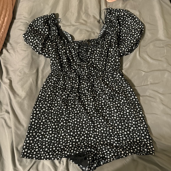 Romper - Picture 3 of 3